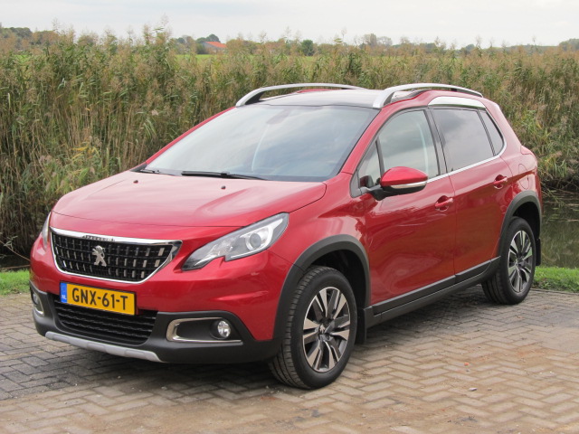 Peugeot 2008 1.2 PureTech Allure 130PK Panorama