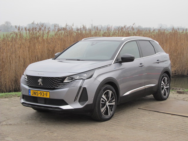 Peugeot 3008 1.6 HYbrid4 300 GT/Panorama/360° camera